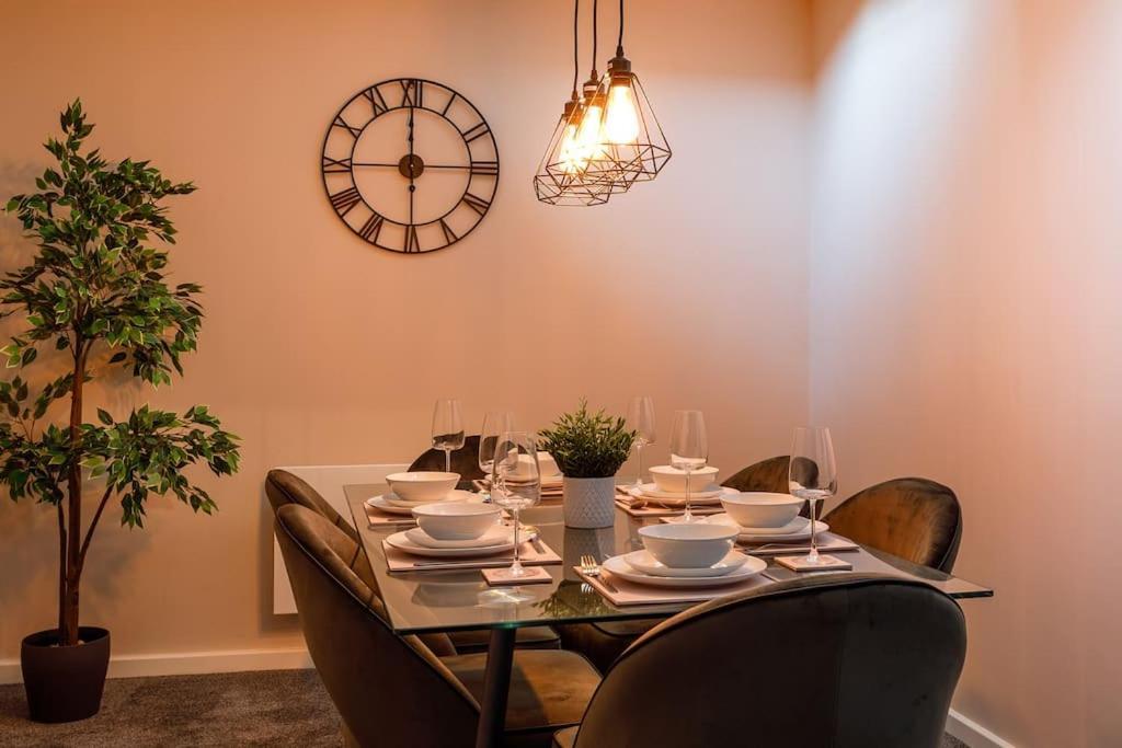Stylish Duplex 5 Min From Centre Apartment นิวคาสเซิล อะพอน ไทน์ ภายนอก รูปภาพ