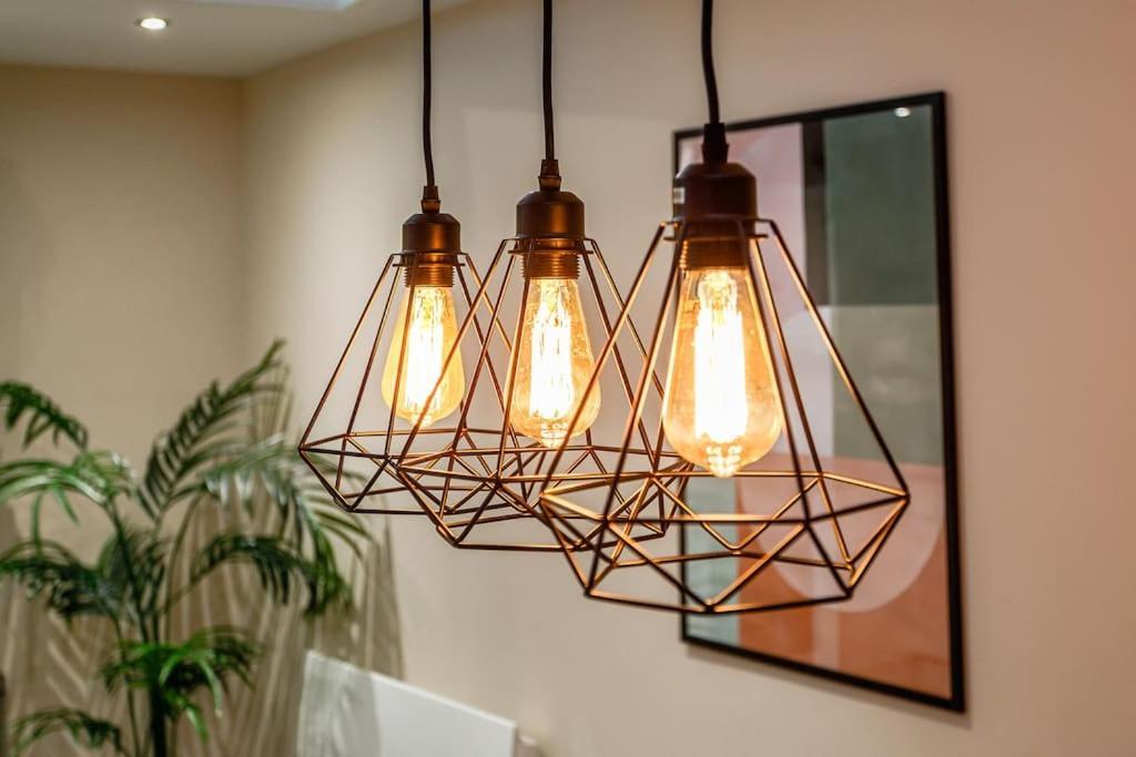 Stylish Duplex 5 Min From Centre Apartment นิวคาสเซิล อะพอน ไทน์ ภายนอก รูปภาพ